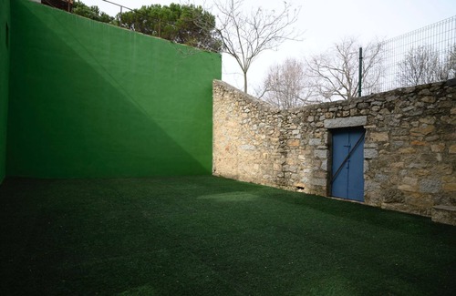 Mirasierra Maison | old chicken coop apartment