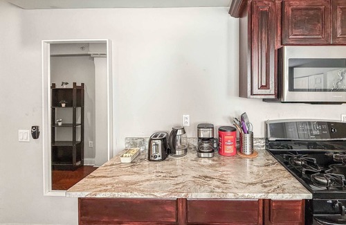 Old City Appartement | Old City Gem | Chic 2BR Retreat with Modern Comfort