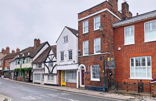 Henley-on-Thames Maison | Old Coach House Dolls House - From 1100 Per Night