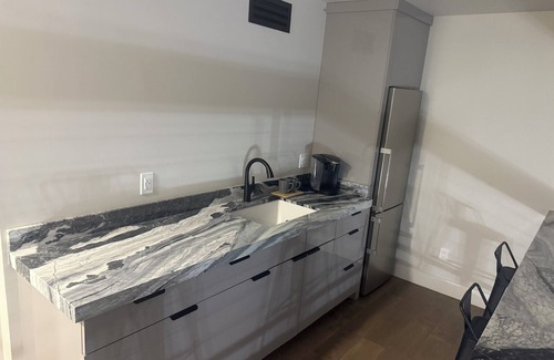 Thompson Falls Maison | Old downtown Litchfield Park walk to 5 restaurants/bars! Close to attractions
