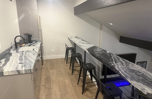 Thompson Falls Maison | Old downtown Litchfield Park walk to 5 restaurants/bars! Close to attractions
