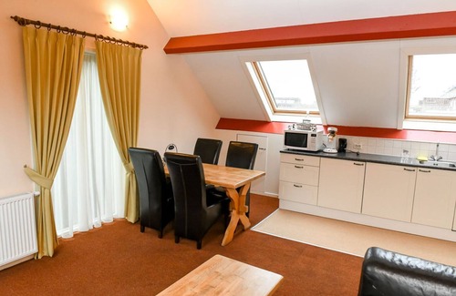 Leidschendam Appartement | Old Dutch stable from about 1890 renovated into apartments