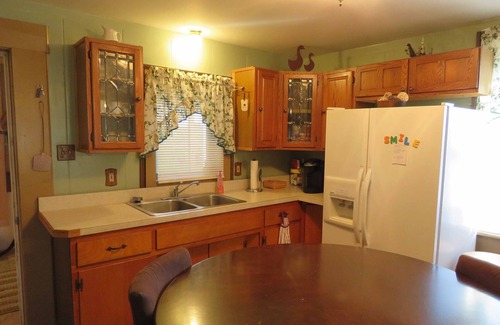 Tylersville Autre | Old Farmhouse in Rural Setting, between Penn State and Bucknell