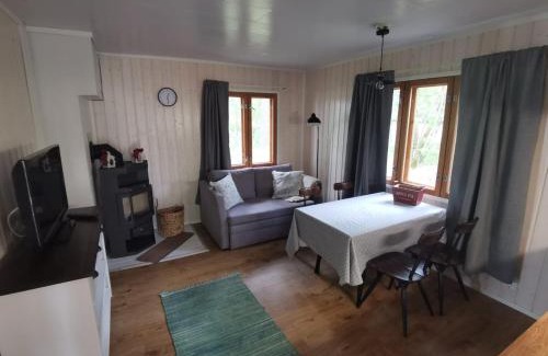Oulu Chalet De Ski | Old Finnish lakeside cottage with sauna