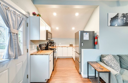 Old Forge Appartement | Old Forge Studio: Close to Lakes & Hiking Trails