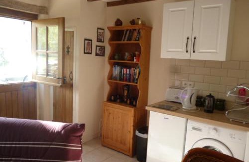 Chateaumeillant Appartement | Old French Country Cottage for 2 nature lovers paradise
