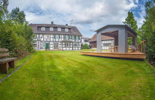 Oberschledorn Maison | Ancienne maison à colombages d'un ancien moulin à eau, jardin de 600 m²