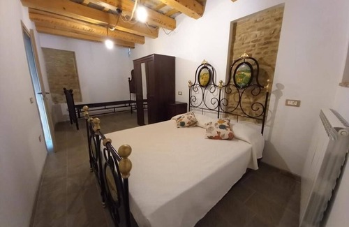 Castelleone di Suasa Maison | Old house in the center of the village, 25 minutes from the sea