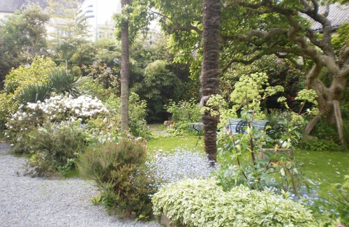 Brasparts Maison | Ancienne maison avec jardin privatif, possibilité d'accueil de chevaux.