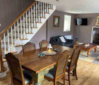 Ring of Kerry Maison | Old lake house
