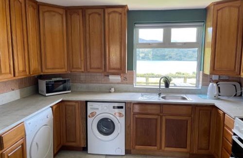 Ring of Kerry Maison | Old lake house