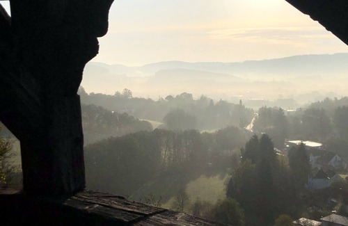Kueps Autre | L'ancien rencontre le nouveau. Château rénové en Bavière.