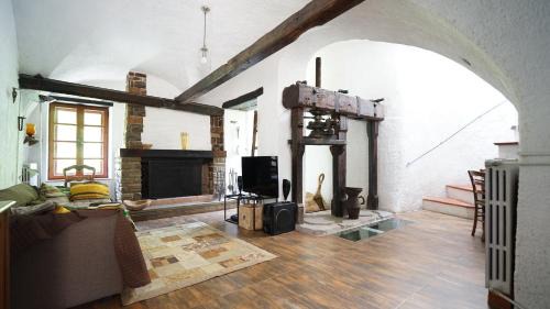 Castel Vittorio Maison | Old Mill