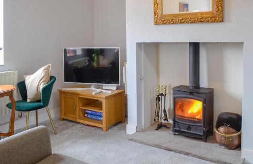 Cotehill Maison | Old Reading Room