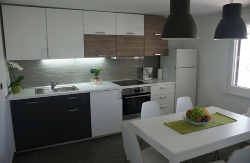 Topid Maison | Maison ancienne rénovée avec piscine privée, romantique, calme, conviviale et familiale
