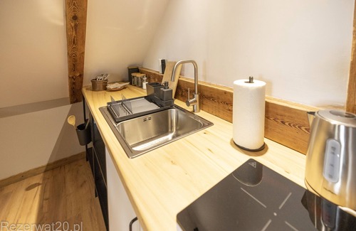 Miroslawiec Appartement | Old School in the Countryside by the Lake Reserve