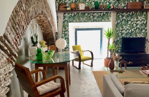 Sacramento Appartement | Old Stables Chiado - 1 bedroom in the green heart of Lisbon