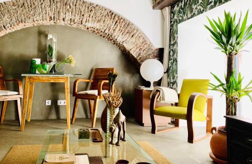 Sacramento Appartement | Old Stables Chiado - 1 bedroom in the green heart of Lisbon