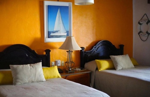 South Hotel Zone Hôtel | Old Vallarta Studio with Tennis Court and Garden