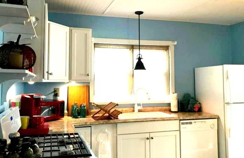 Cross Lanes Cottage | Chalet Country-Chic de Old Woodland Acres