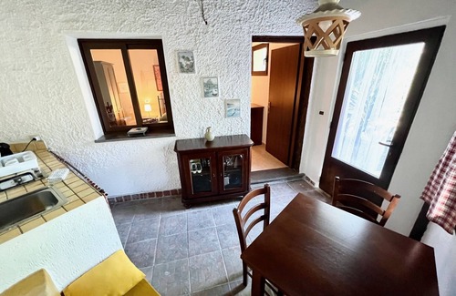 Panza Appartement | "Oleander cottage" with garden, swimming pool and spa hot tub