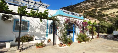 Ferma Appartement | Oleander's Garden Traditional Cretan Cottage