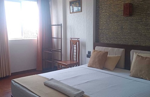 Daluwakotuwa Hôtel | Oleesha Hotel & Restaurant