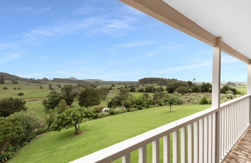 Meroo Meadow Maison | Olive Grove - A Contemporary Rural Haven