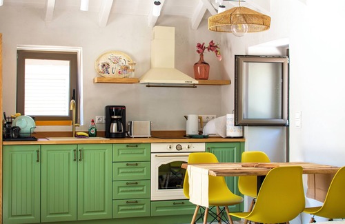 Kardamyli Maison | Olive Grove by The Sea is just a stone's throw from Ritsa Beach Kardamyli