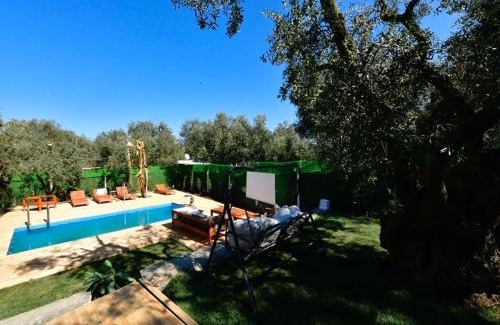 Iznik Maison | Olive & Lake Villa- Heated pool