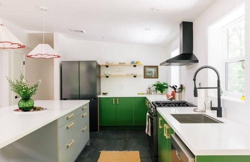 Copake Lake Maison | Olive Pit: Scenic Designer Retreat +Pool—Sleeps 12