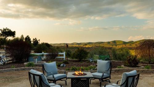 Paso Robles Maison | Olive Ranch by AvantStay Enjoy Sunsets over the Valley 4.5 Acre Ranch Home