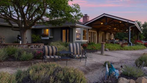 Paso Robles Maison | Olive Ranch by AvantStay Enjoy Sunsets over the Valley 4.5 Acre Ranch Home