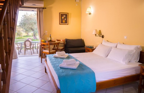 Lixouri Maison | Olive Trees Garden Lixouri