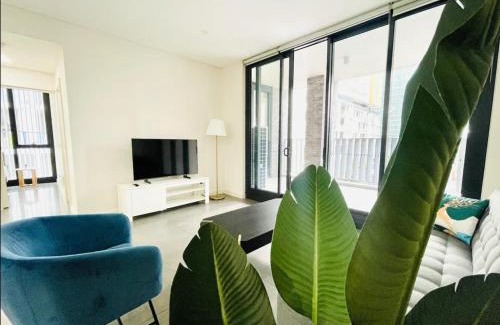 Lidcombe Appartement | Olympic Park Oasis - New 3b2b condo - Pool, Parking