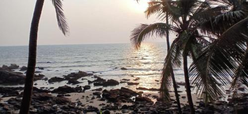 Arambol Maison | Om Ganesh Guest House Cliffside