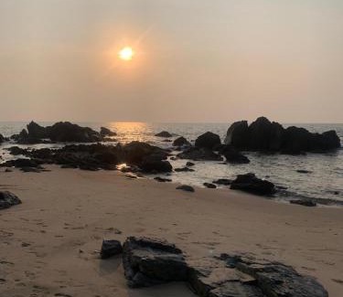 Arambol Maison | Om Ganesh Guest House Cliffside