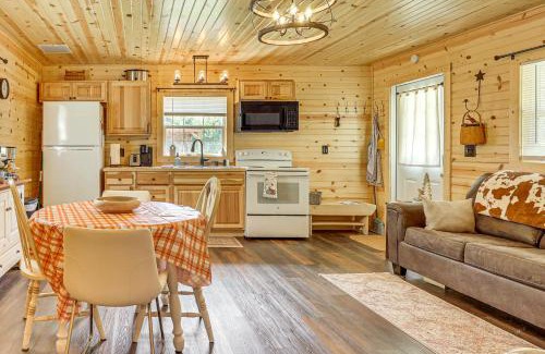 Zanesville Maison | On 40 Acres Charming Cabin in Zanesville!