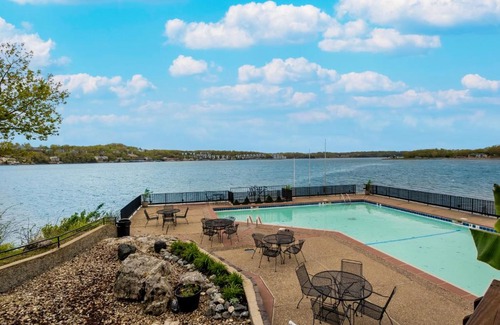 Lake Ozark Appartement | On a Point