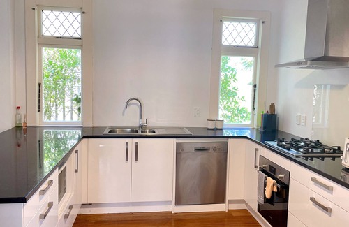 Johnsonville Maison | on bus route, handy location