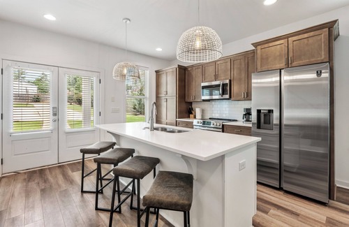 Pickwood Maison | On College Street in Auburn! Less than a mile to Toomer's