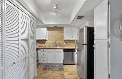 South Scottsdale Copropriété | Sur la ceinture de verdure, 2 grands lits, 2 salles de bain, garage, foyer, piscine chauffée