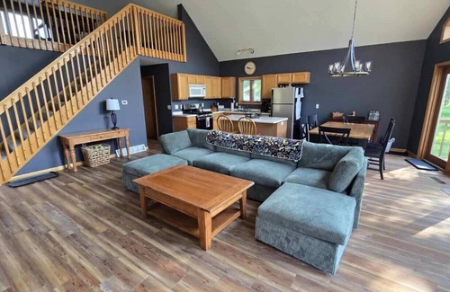 Rome Maison | On Lake Arrowhead near beaches, golf and Sand Valley