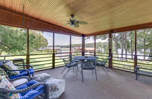 Albemarle Maison | On Lake Tillery Spacious Home with Screened Porch!