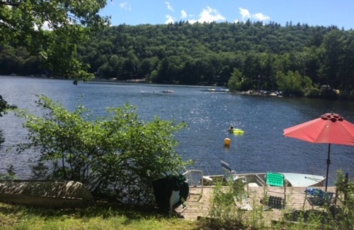 New Durham Maison | On Merrymeeting Lake - Cottage with Private Beach and Lakeside Deck