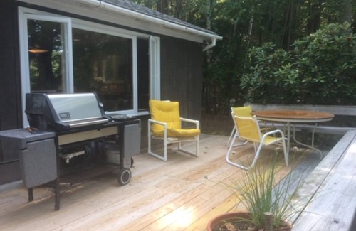 New Durham Maison | On Merrymeeting Lake - Cottage with Private Beach and Lakeside Deck