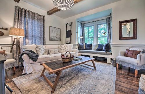 Jefferson Maison | On-Site Pond Spacious Family Home in Jefferson!