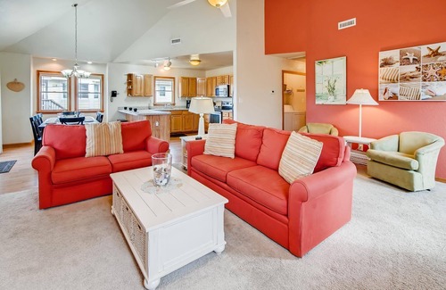 Waves Maison | On Special - Oceanside in Waves - Dog Friendly, Hot Tub, Game Room