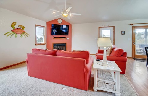 Waves Maison | On Special - Oceanside in Waves - Dog Friendly, Hot Tub, Game Room
