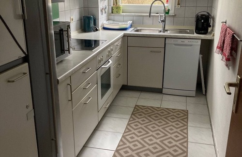 Kirchheim unter Teck Appartement | On the A8 & yet close to the city! Apartment for max. 5 guests with good connections A8-B10-S1